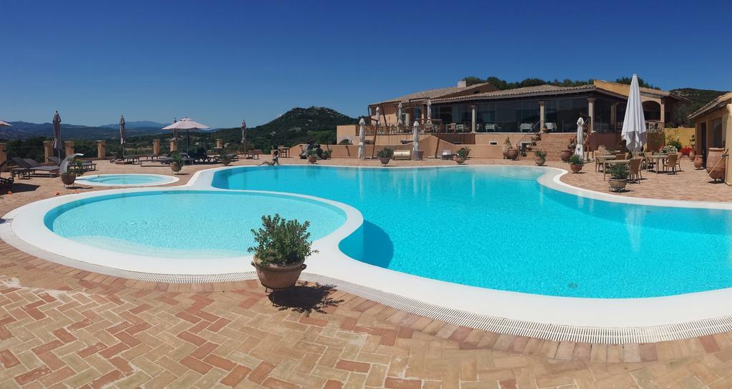 Felix Hotels - Country Resort Parco Degli Ulivi Arzachena Eksteriør billede